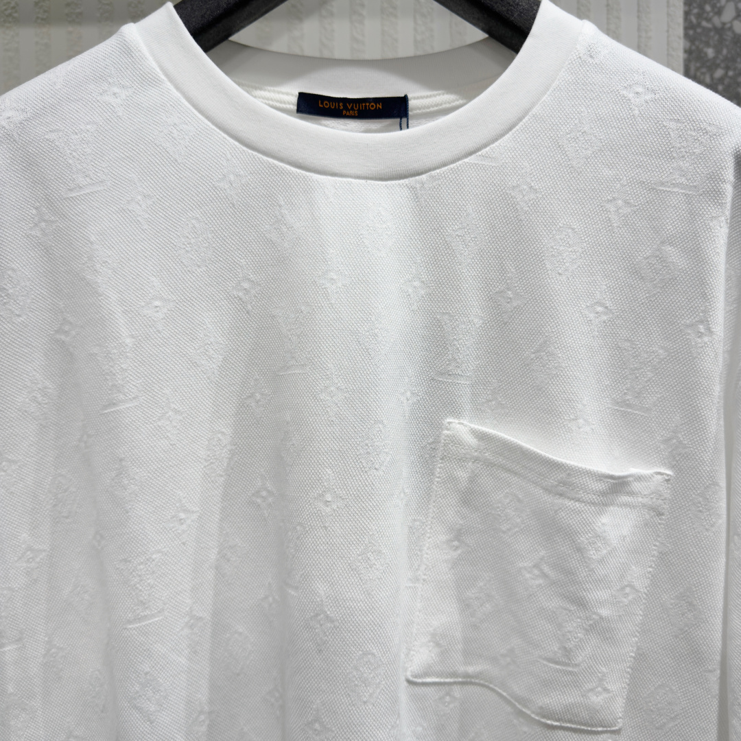 Louis Vuitton 26 Men's Short-Sleeve T-Shirt with Patch Pockets - Image 5