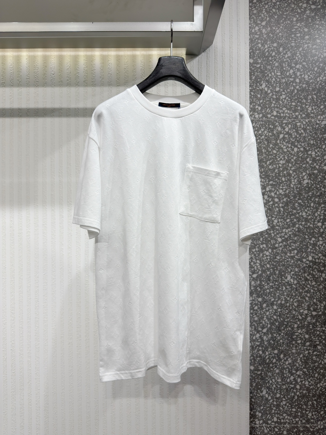 Louis Vuitton 26 Men's Short-Sleeve T-Shirt with Patch Pockets