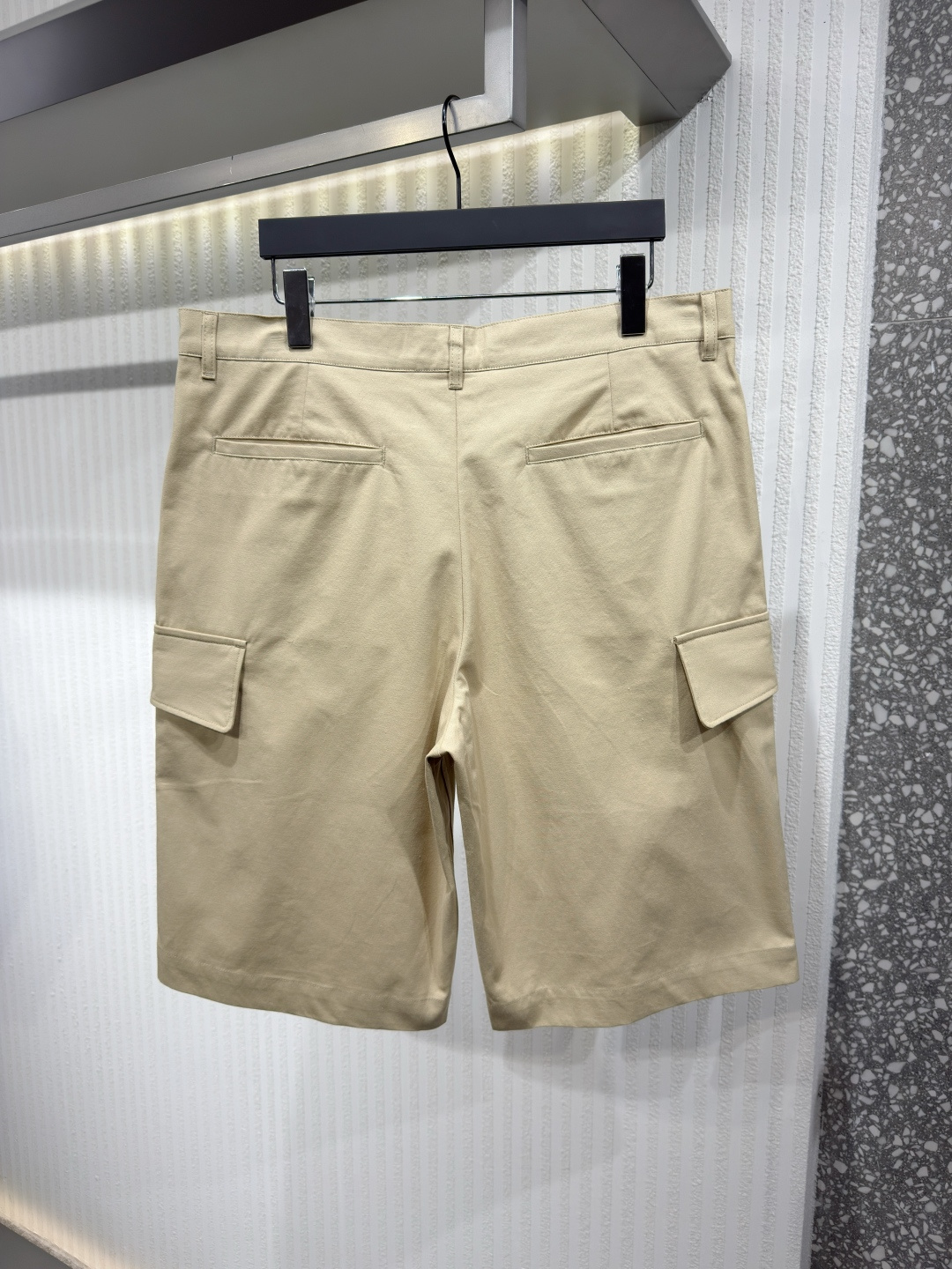 Louis Vuitton 26ss Functional Cotton Cargo Shorts - Image 2