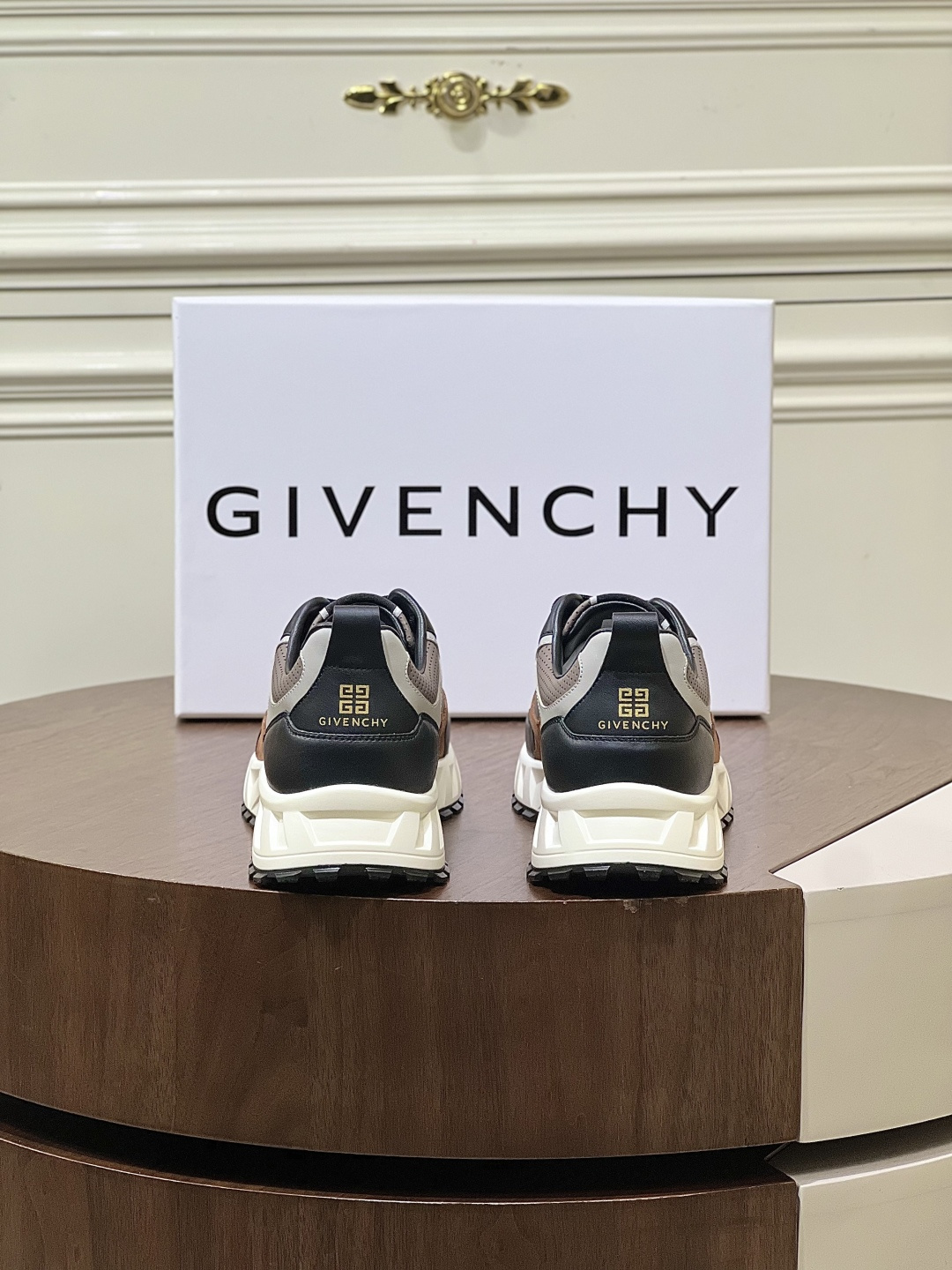 Givenchy Platform Height-Increasing Casual Sneakers For Men - Image 9