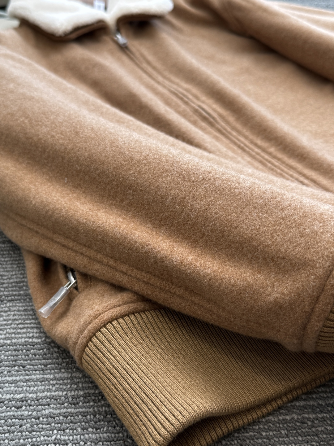 Brunello Cucinelli Men Lined Shearling Fur Trim Jacket - Image 7