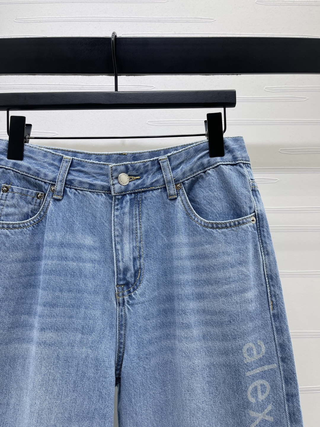 Replica Alexander Wang Letter Logo Wide Leg Denim Jeans 2026 For Women - Image 2