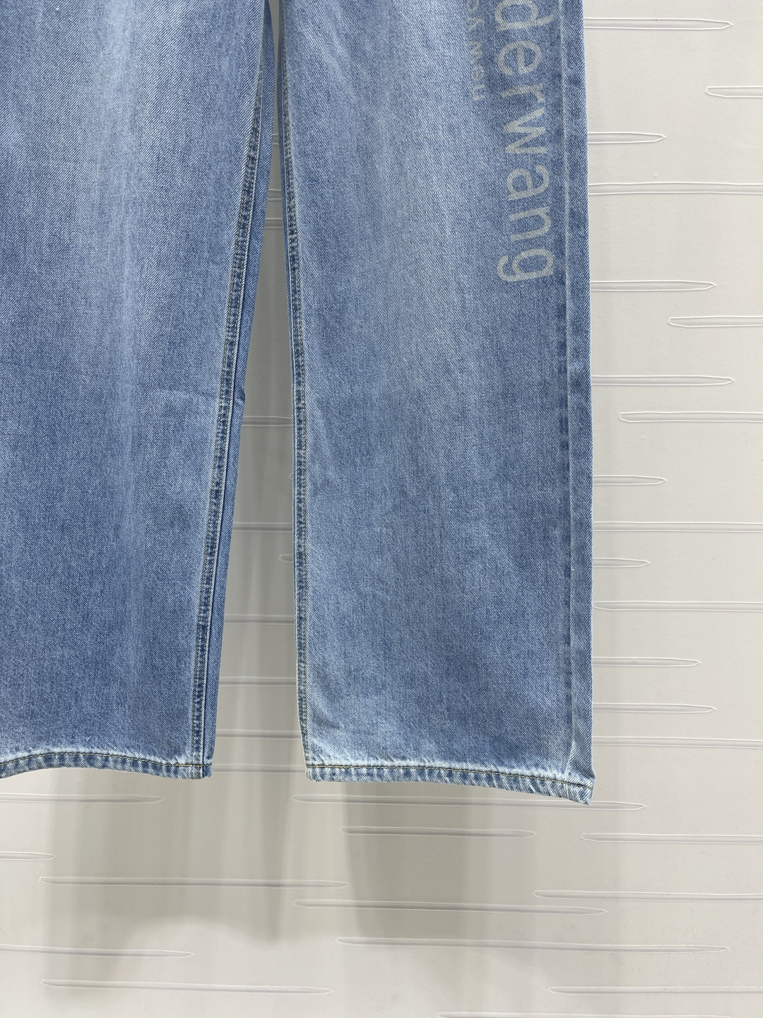 Replica Alexander Wang Letter Logo Wide Leg Denim Jeans 2026 For Women - Image 5