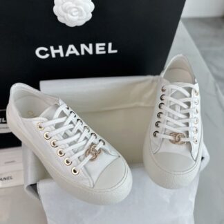 Chanel 24P White Wrinkle Low-Top Sneakers For Women
