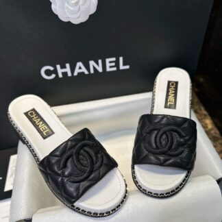 Chanel 25P Black White Chunky Heel Diamond Chain Slippers For Women