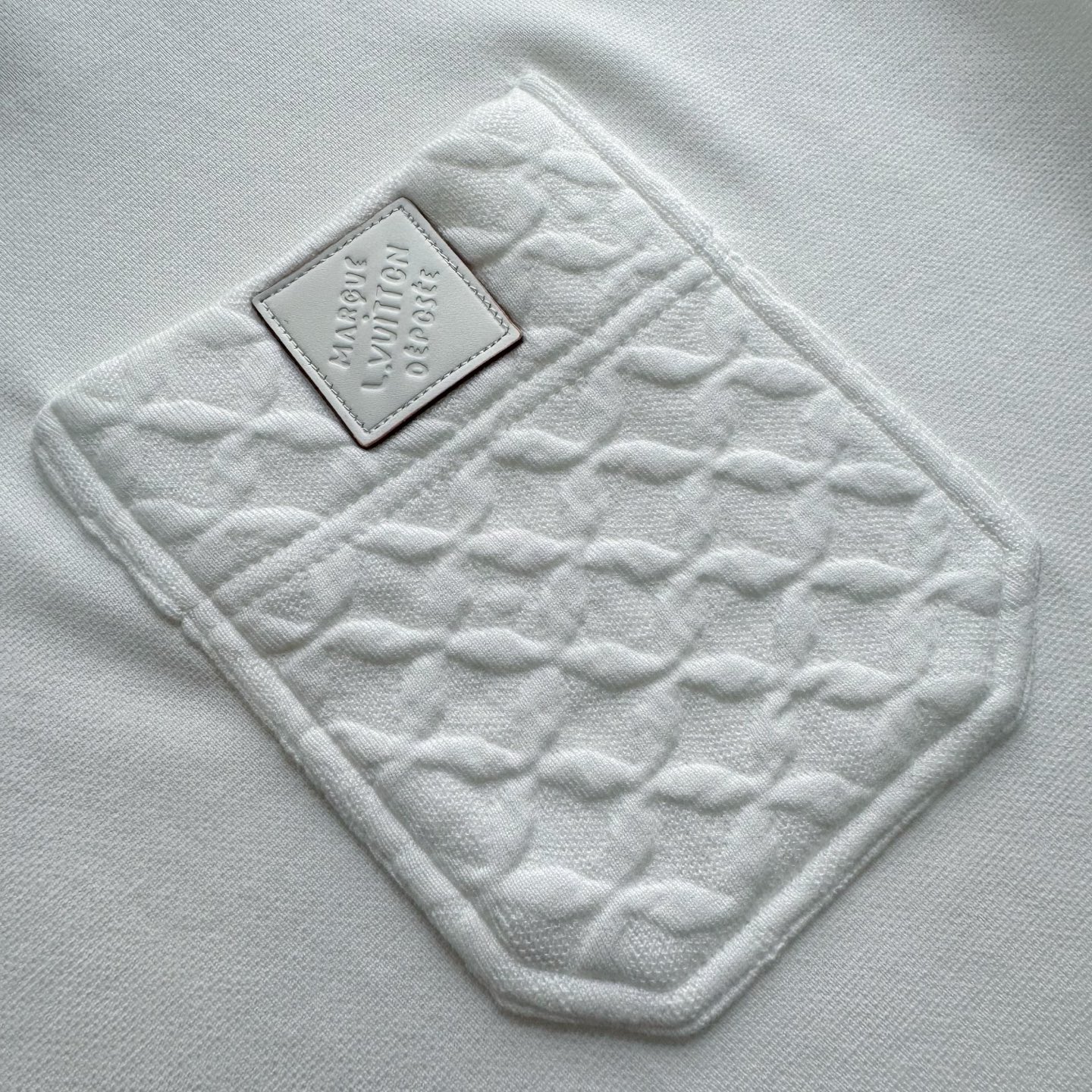 LV 1V Pocket T-Shirt Back