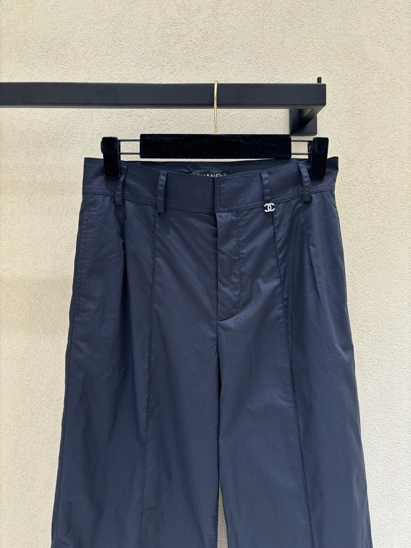 Chanel 26P New Navy Blue Workwear Cargo Trousers - Image 2