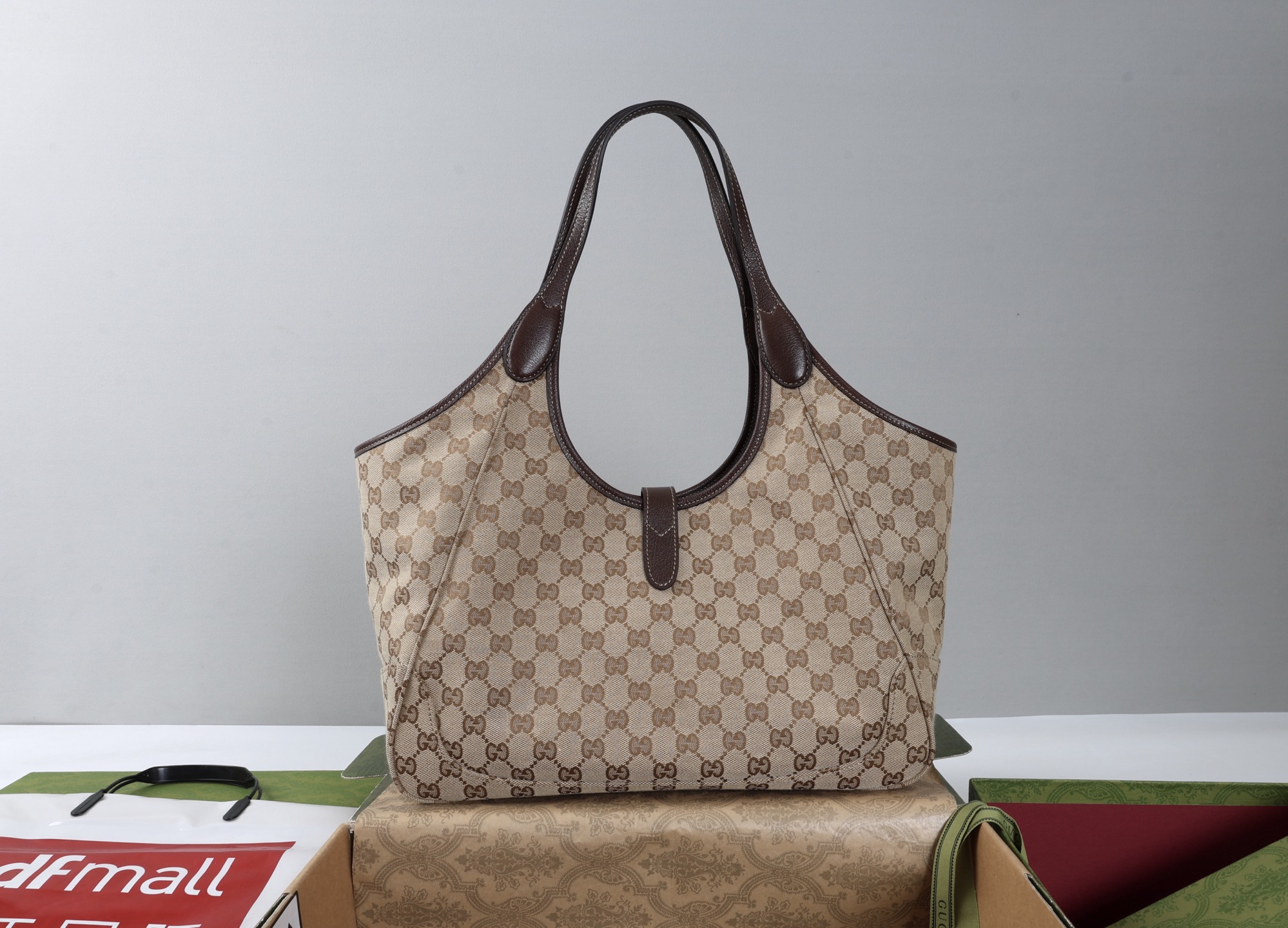 Replica GUCCI Mercato medium tote bag 866645 canvas - Image 4